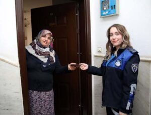 Alanya’da tatilcilerin kaybolan eşyaları adresine kargoyla gönderiliyor