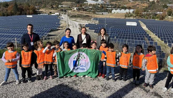 Güneş Enerji Tesisi, minik çevrecileri ağırladı