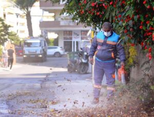 Alanya Belediyesi şehrin temizliğinde 7/24 görevde