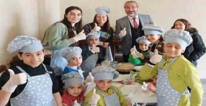 Gazipaşa’da depremzede çocuklara psikolojik ilk yardım veriliyor