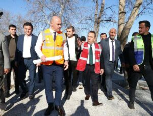 Finike Cumhuriyet Meydanı 23 Nisan’da açılıyor