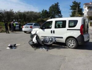 Manavgat’ta hafif ticari araç ile motosiklet çarpıştı: 1 yaralı