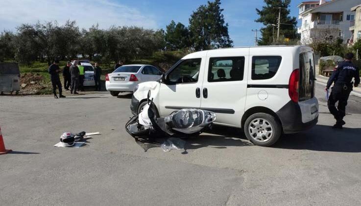 Manavgat’ta hafif ticari araç ile motosiklet çarpıştı: 1 yaralı