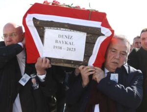 Deniz Baykal son yolculuğuna uğurlandı