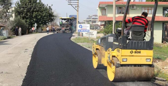 Serik’te sıcak asfalt çalışması