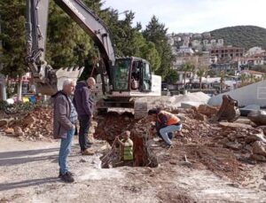 Kaş yat limanı kanalizasyon sorunu çözüldü