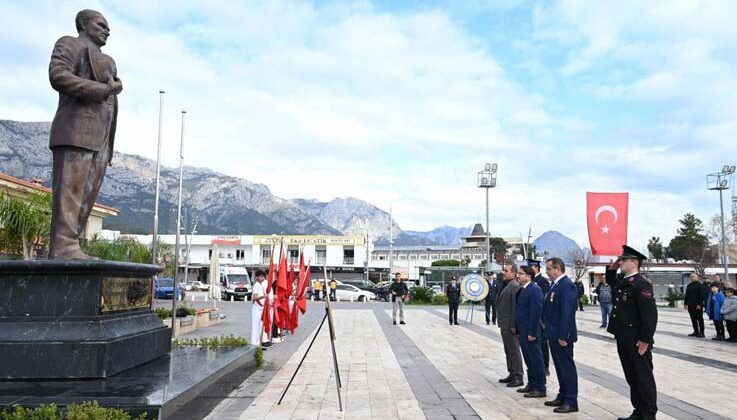 Çanakkale Deniz Zaferi’nin 108. yılı Kemer’de törenle kutlandı