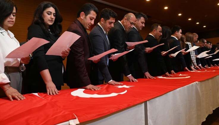 Manavgat Belediyesi’nde 30 yeni memur yemin ederek görevine başladı