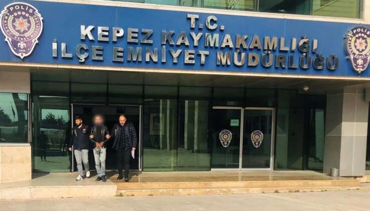 Antalya’da gasptan 37 yıl kesinleşmiş hapis suçuyla aranan firari yakalandı