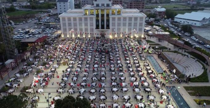Döşemealtı’nda 9 Mahalle’de binlerce kişi iftar sofrasında ağırlanacak