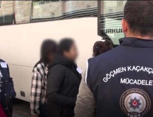 Antalya’da hamamda kaçak çalışanlara polis baskını