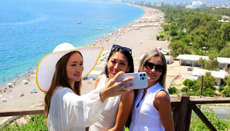 Antalya, turizm verilerindeki artışını sürdürüyor