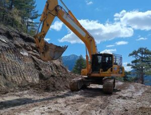 Büyükşehirden, Akseki ve Gündoğmuş yollarına yaz çalışması