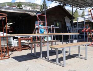 Alanya Belediyesi’nden, park ve mesire alanlarına engelli bireyler için özel piknik masası