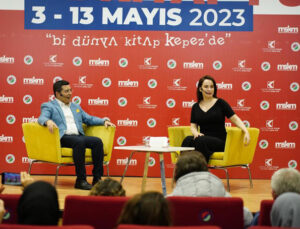 Başkan Tütüncü, Kepez Kitap Fuarı’nda Nur Viral’in konuğu oldu