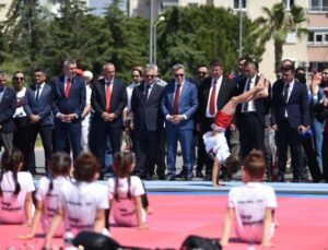 19 Mayıs Atatürk’ü Anma, Gençlik ve Spor Bayramı Antalya’da coşkuyla kutlandı