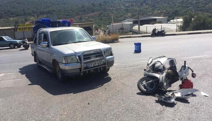 Motosiklet sürücüsü yaralandı