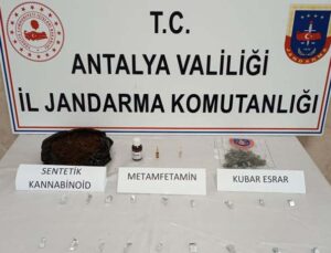 Turizm bölgesinde uyuşturucu satan şüpheli jandarmadan kaçamadı