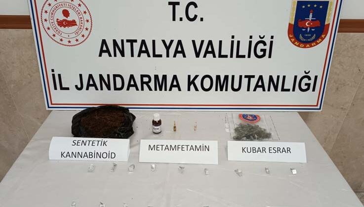 Turizm bölgesinde uyuşturucu satan şüpheli jandarmadan kaçamadı