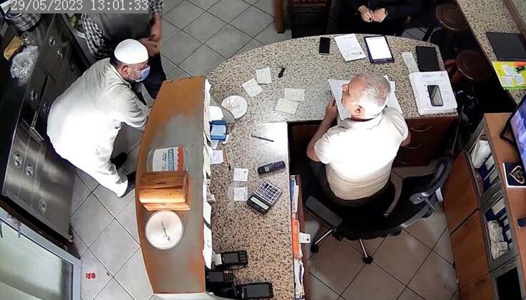 Dilencinin yaptığı rol, tiyatroculara taş çıkarttı