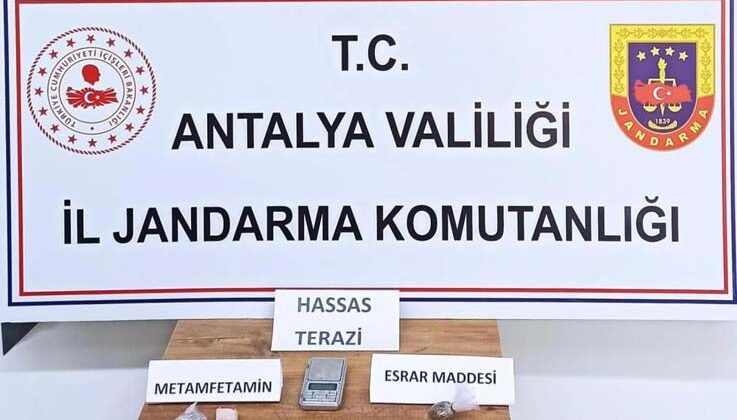 Antalya’da jandarmadan uyuşturucu operasyonları