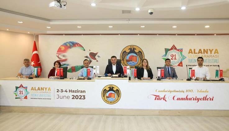 21. Alanya Uluslararası Turizm Ve Sanat Festivali ünlüler geçidine sahne olacak