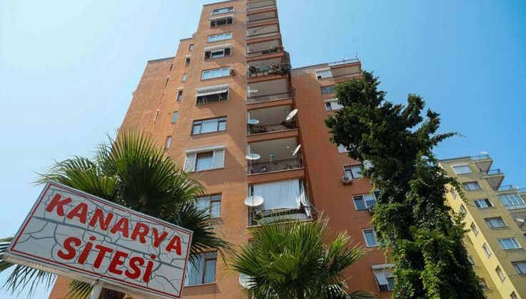 29 yıllık tapusuz siteye, depreme dayanıksız olduğu gerekçesiyle yıkım kararı