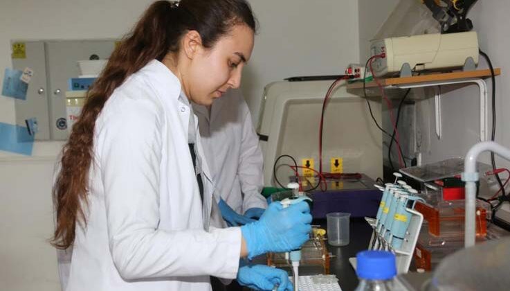 Akdeniz Üniversitesi’nden, lisans öğrencilerine yönelik projeye destek