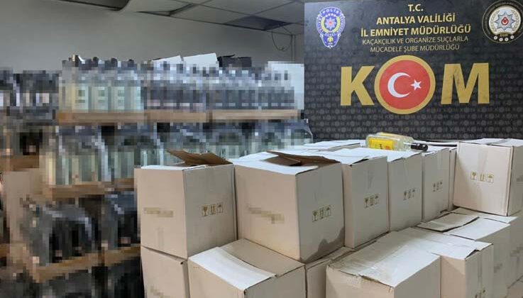 Antalya’da bir otelde 6 bin 919 şişe sahte alkol ele geçirildi