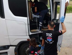 İzmir’den Antalya’ya gelen tır şoförünü ölüm direksiyonda yakaladı