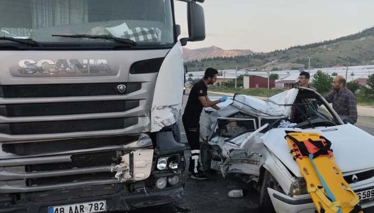 Antalya’da trafik kazası: 1 ölü, 2 yaralı