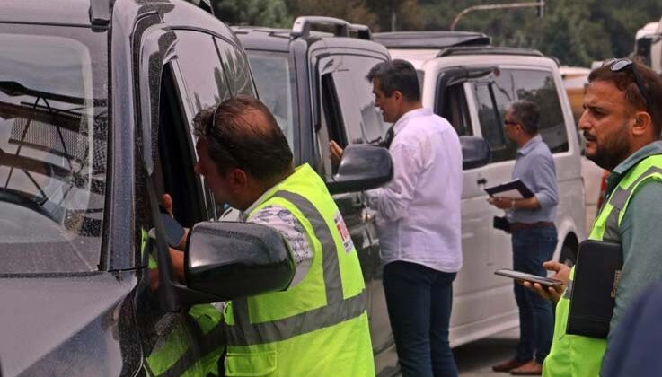 Antalya’da turist taşıyan araçlara ‘sıkı’ denetim