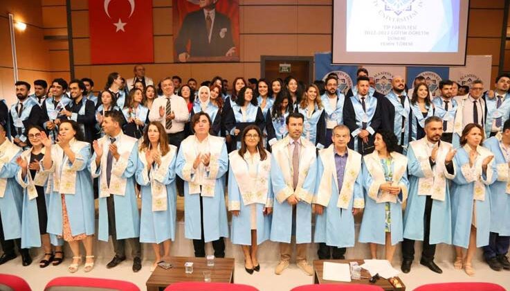 ALKÜ Tıp Fakültesi ilk mezunlarını verdi