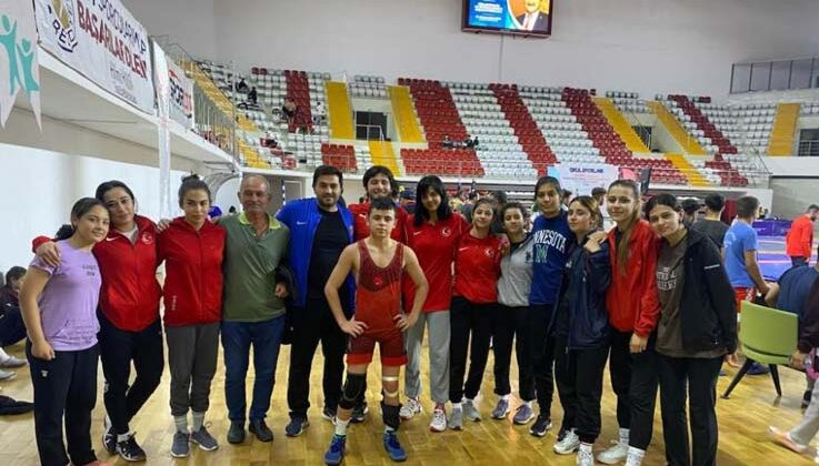 Kepezli güreşçi Türkiye şampiyonu