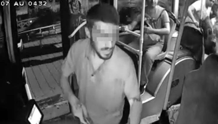 Halk otobüsünde dehşet dakikaları: Ekmek bıçağıyla şoföre saldırdı