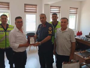 Jandarmanın radarına giren iyilik hareketi ödülsüz kalmadı