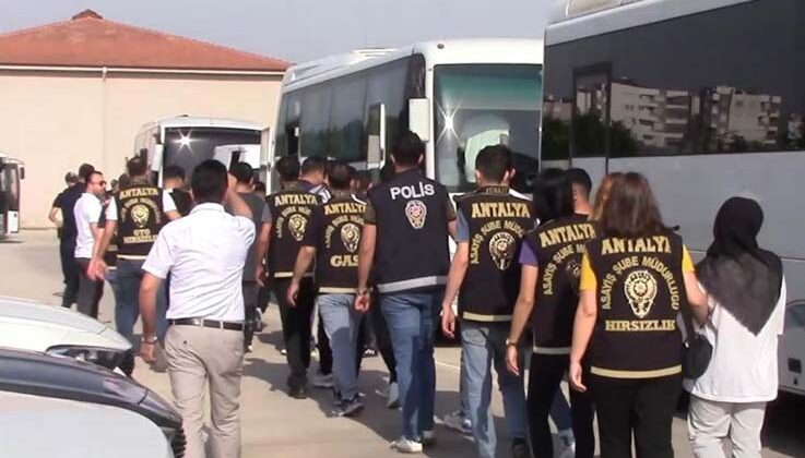 Antalya merkezli 10 ilde 2 milyon TL’lik sanal arkadaşlık sitesi operasyonu