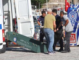 Antalya’da deniz yüzeyinde erkek cesedi bulundu