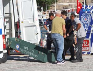 Antalya’da deniz yüzeyinde erkek cesedi bulundu