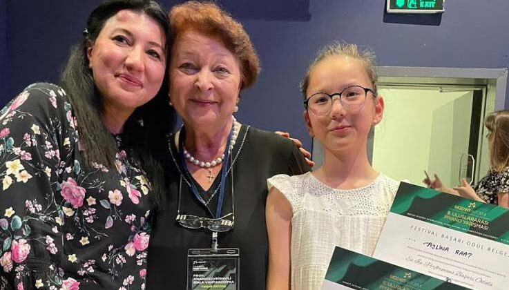 Aylina’ya ‘En İyi Performans “ ödülü