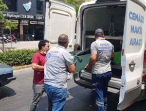 Alman vatandaşı evinde ölü bulundu