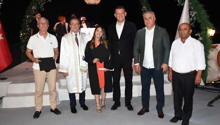 Alanya Üniversitesinde mezuniyet heyecanı