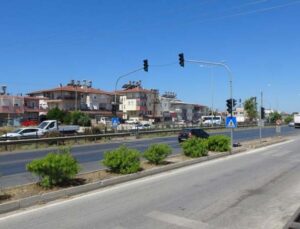 Otobüsle çarpışan motosikletin genç sürücüsü hayatını kaybetti