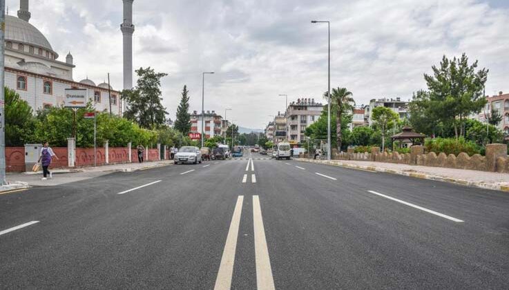 Antalyalı Hakkı Çavuş Caddesi’ne yeni imaj