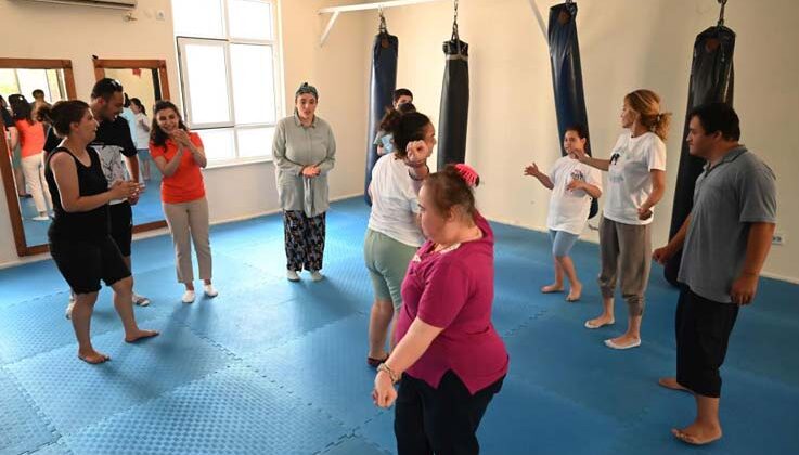 Engelli bireyler sosyal hayata adapte oluyor