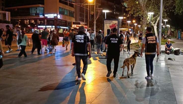 Antalya’da narkotik uygulamasında 26 şahıs yakalandı