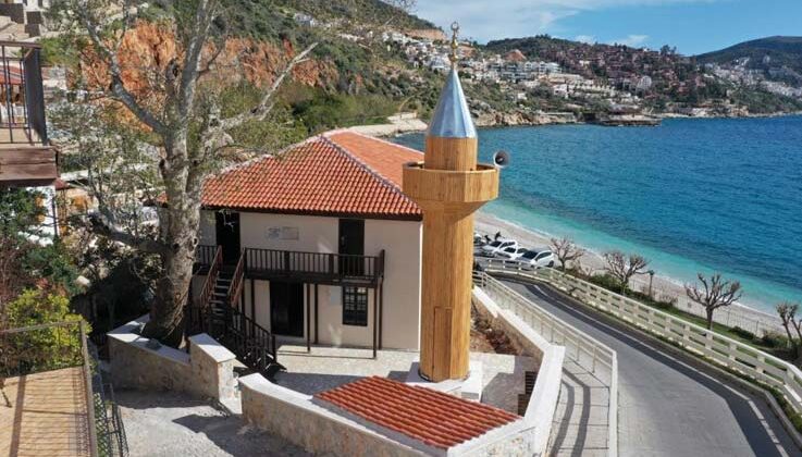 Kaş’taki 142 yıllık Lami Bey Camii’nin restorasyonu tamamlandı