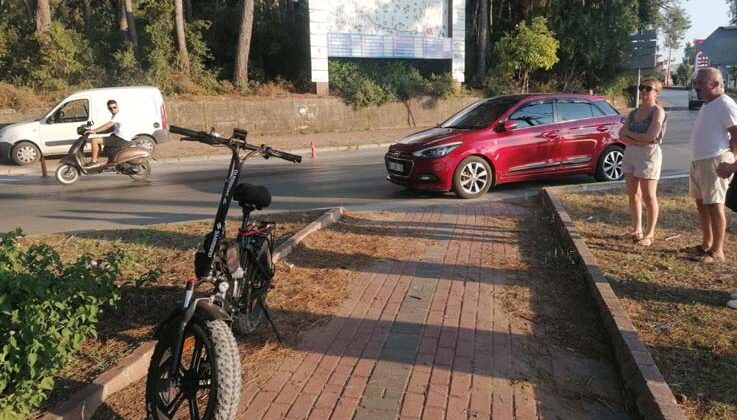 Otomobil ile çarpışan bisikletin sürücüsü yaralandı