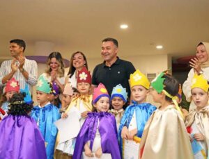 Alanya Belediyesi kreş ve çocuk akademisi ilk mezunlarını verdi