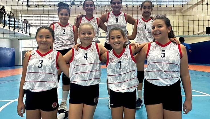 Küçük akreplerin ilk maç heyecanı